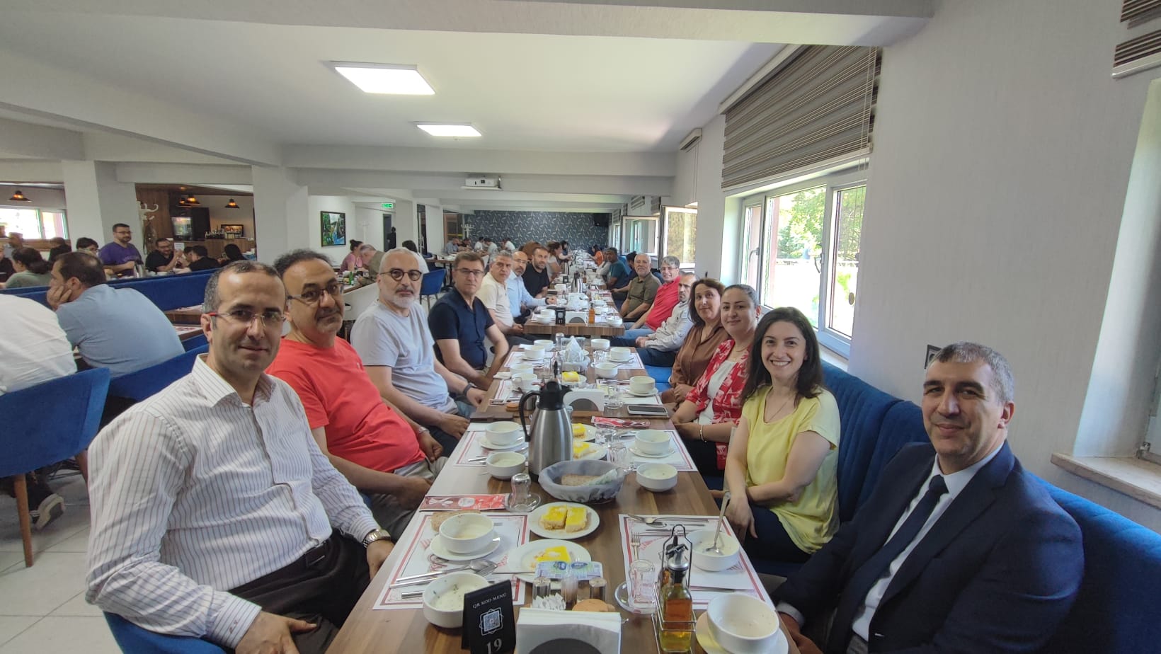 Fakülte Sekreterimiz Hasan KESİM için veda yemeği düzenlendi. 25.06.2026