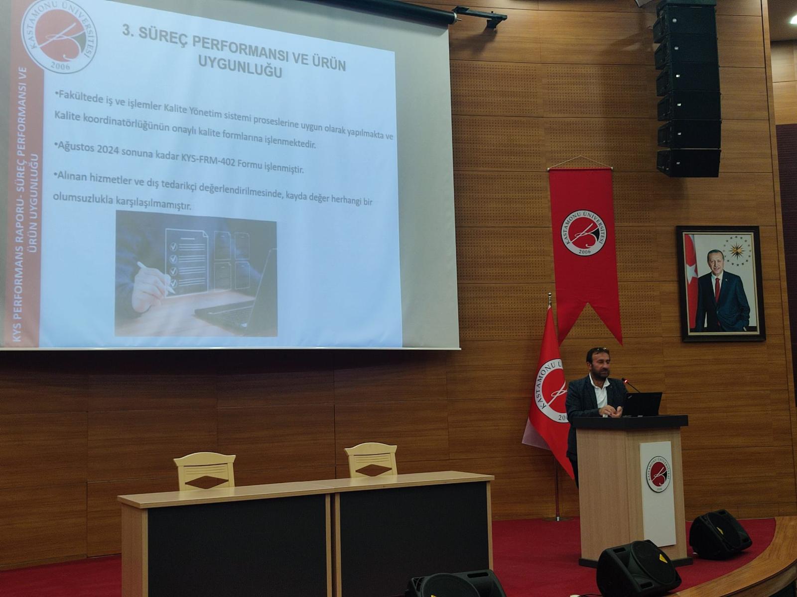 Prof Dr Talip Çeter'in  KYS Performans Raporları Hakkında Sunum Gerçekleştirdi